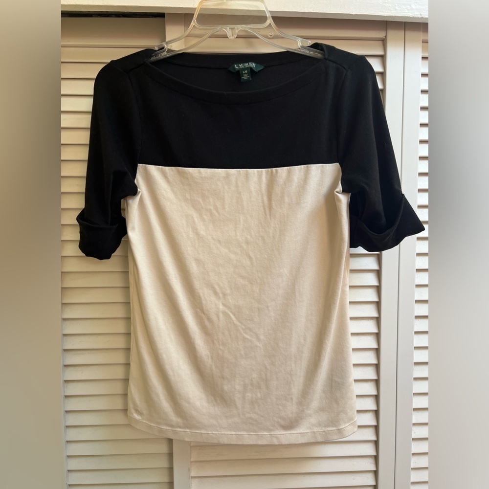 Lauren Ralph Lauren Cream and Black Shirt Women’s sz Sz L short sleeve T-shirt